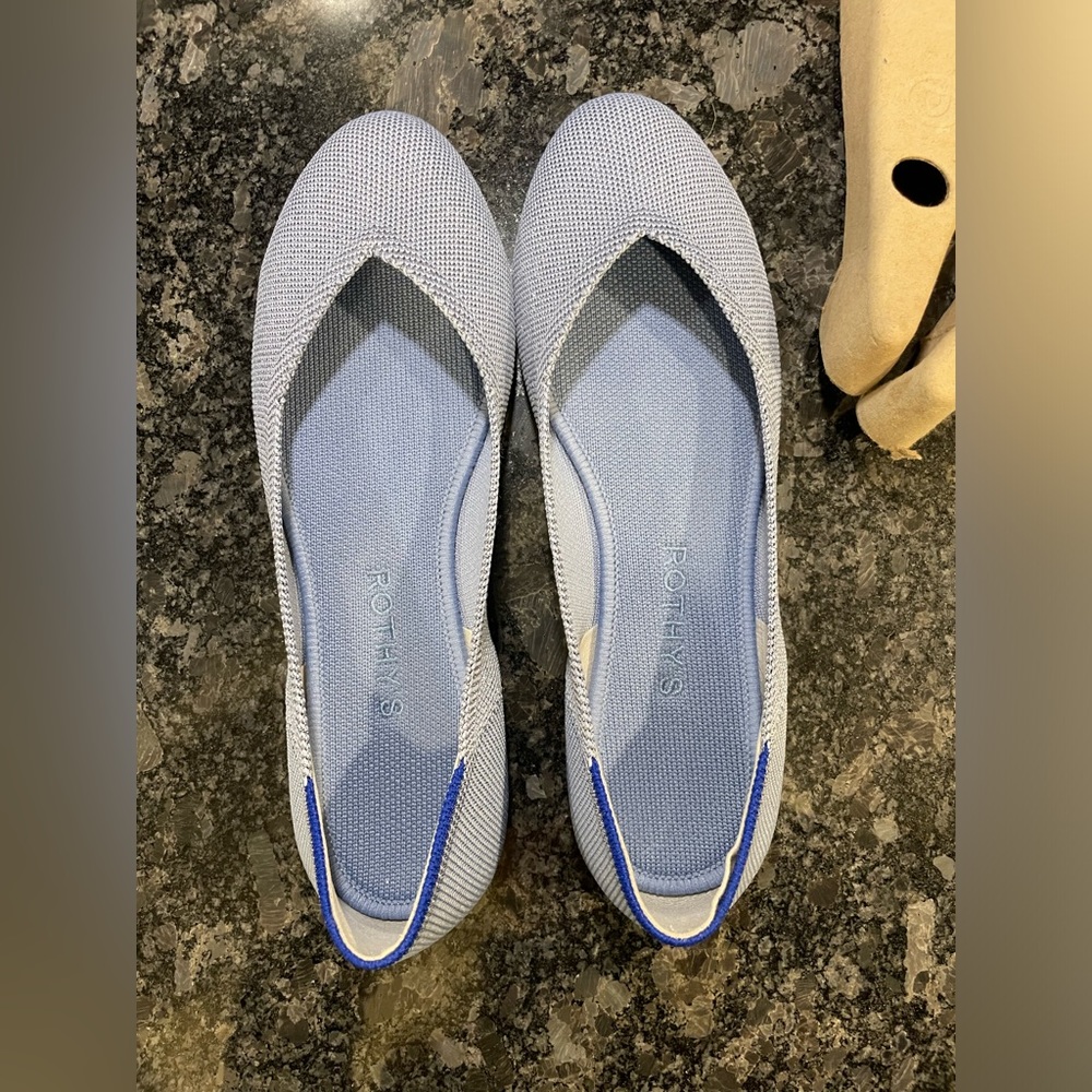 7.5- GUC Rothys Women’s Flat- Something Blue
